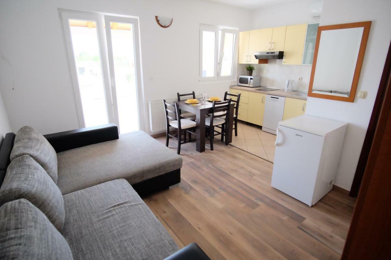 Apartmani Svemir Drage Dış mekan fotoğraf